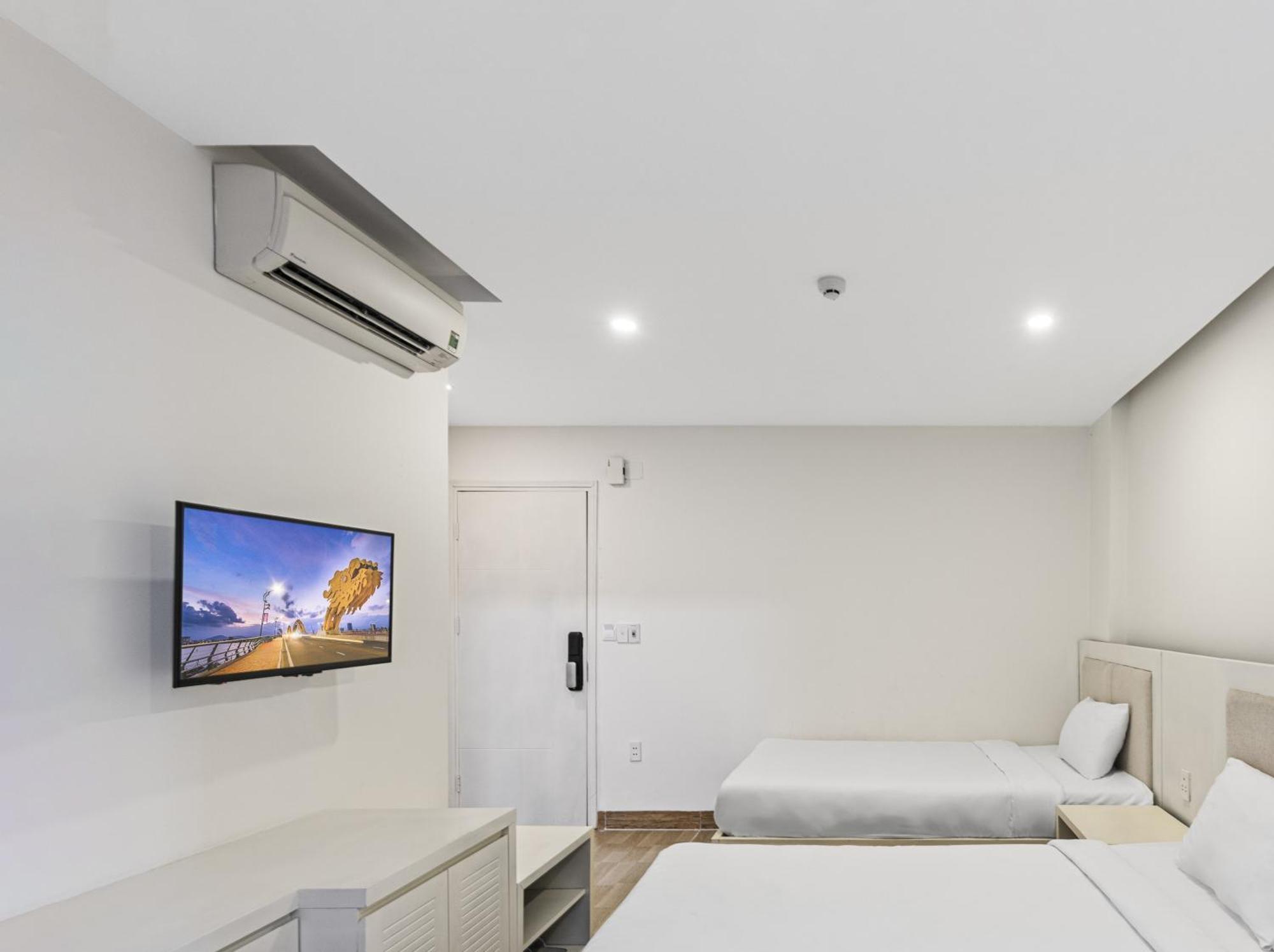 Alyssa Hotel Da Nang Buitenkant foto