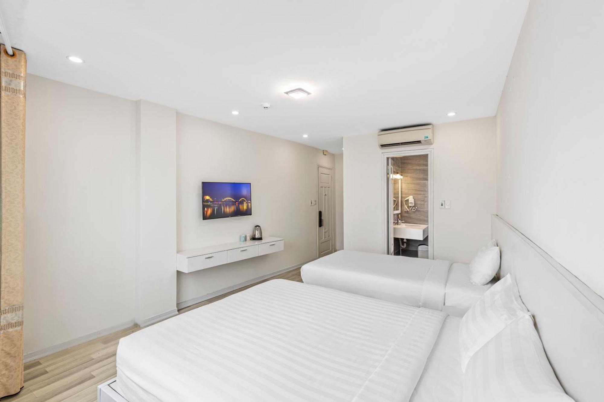 Alyssa Hotel Da Nang Buitenkant foto
